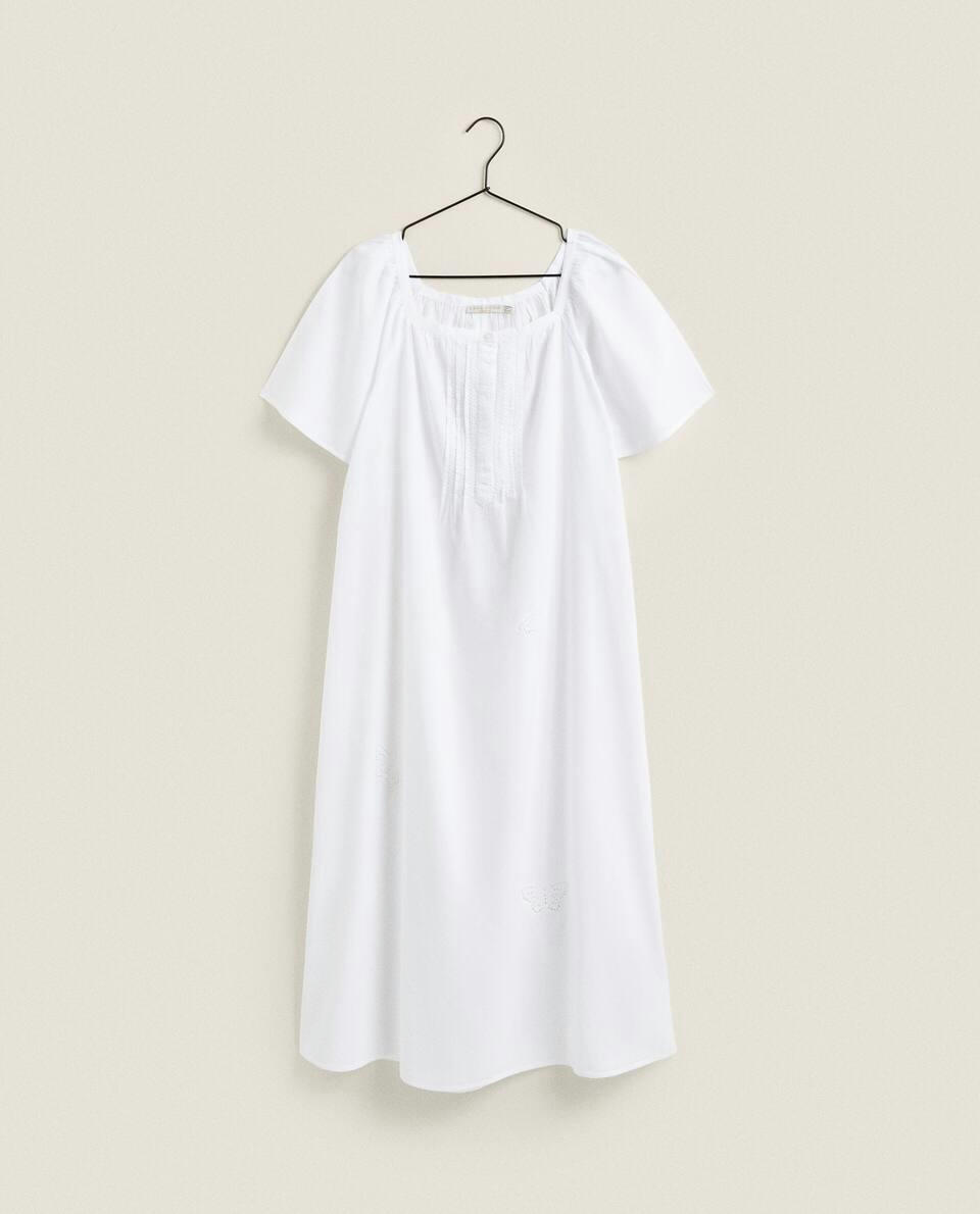 NIGHTDRESS WITH EMBROIDERED BUTTERFLIES