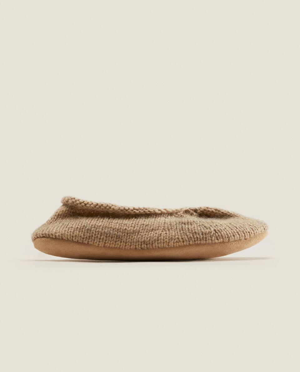 KNIT BALLERINAS
