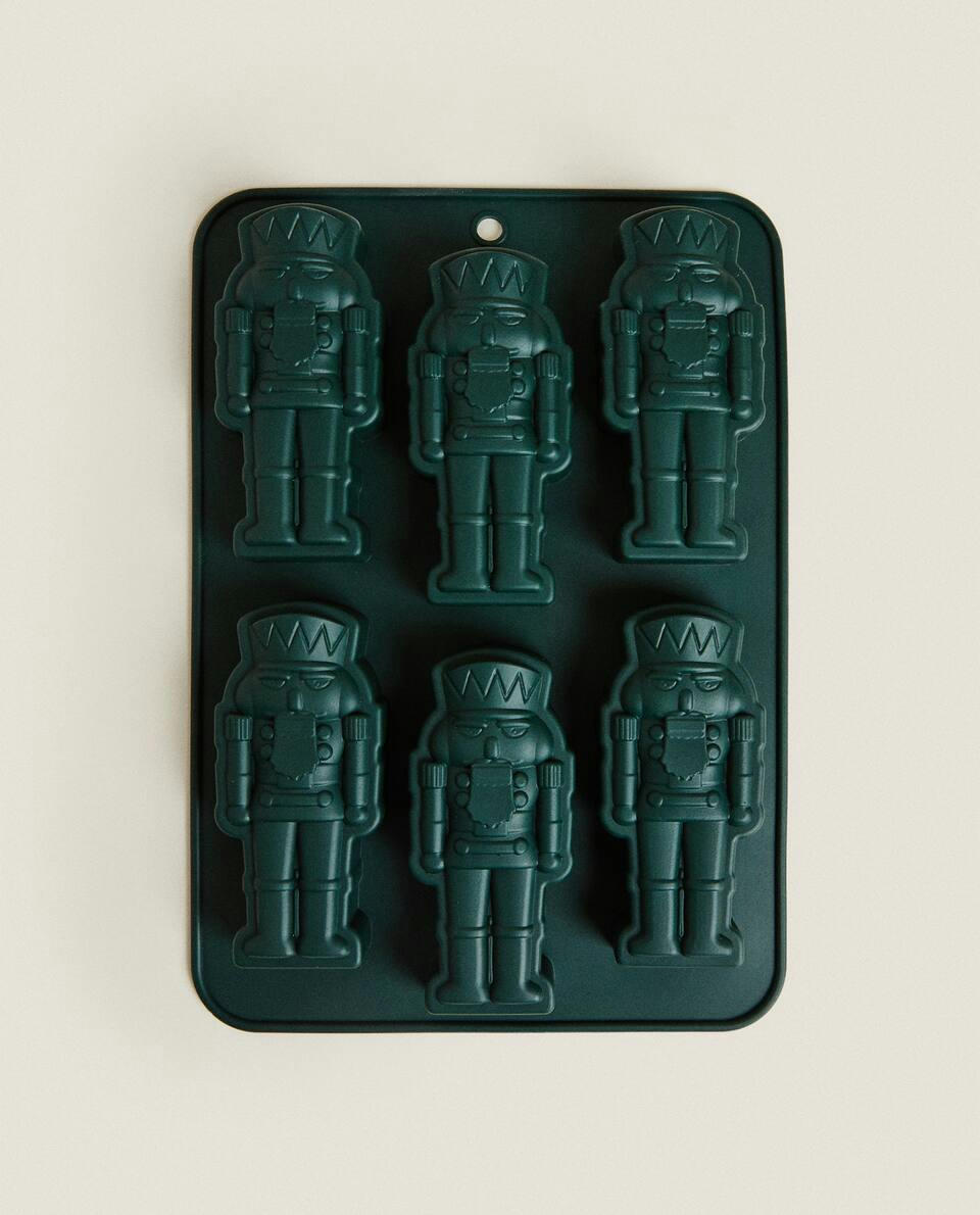 CHRISTMAS NUTCRACKER  BAKING MOULD