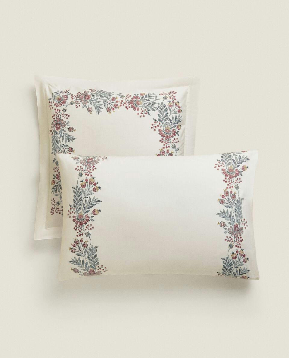 PILLOWCASE WITH CHRISTMAS BORDER