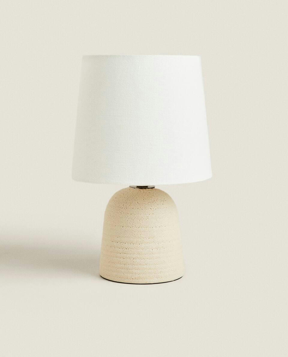 LAMP WITH SCORED  BASE