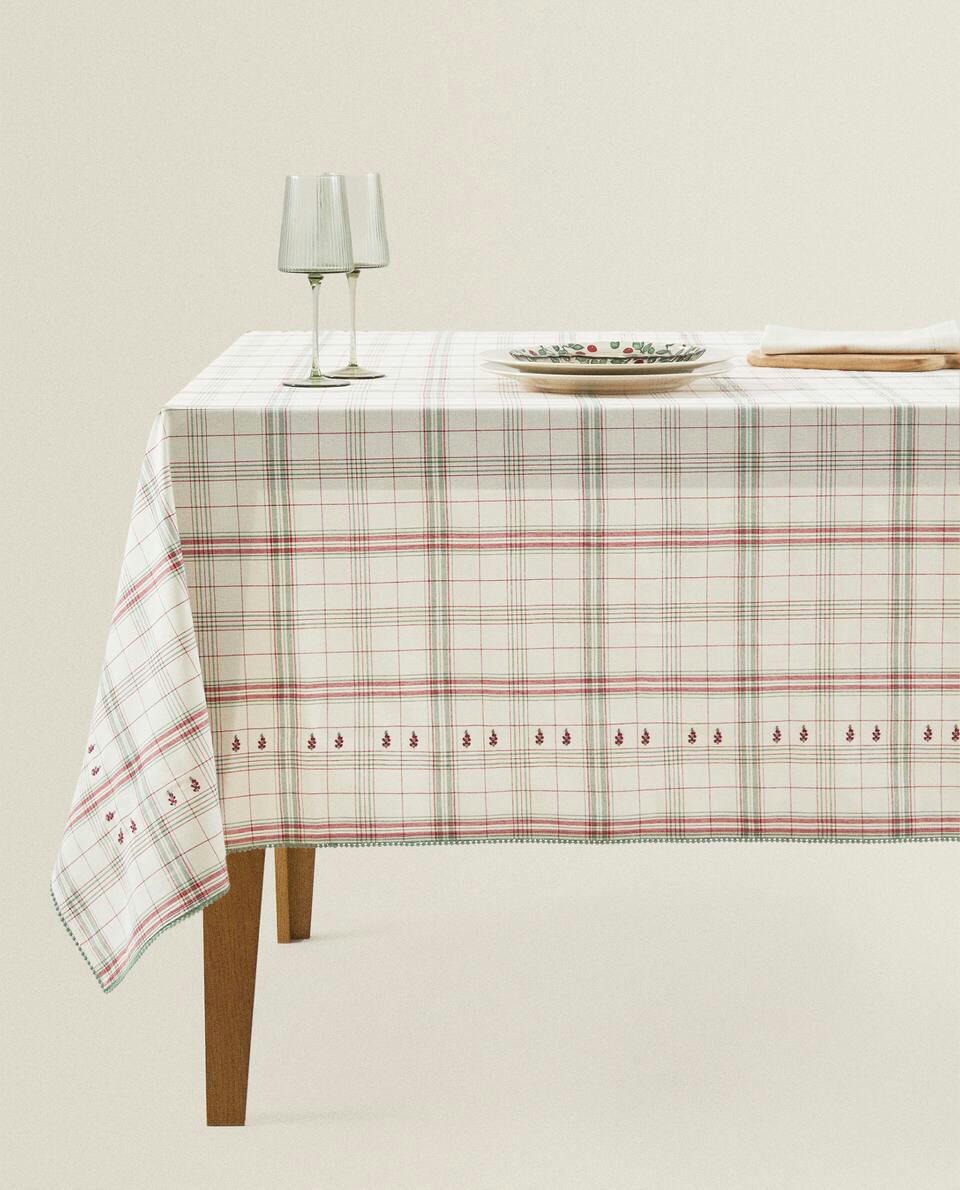 CHECKED  TABLECLOTH WITH CHRISTMAS STRIPES