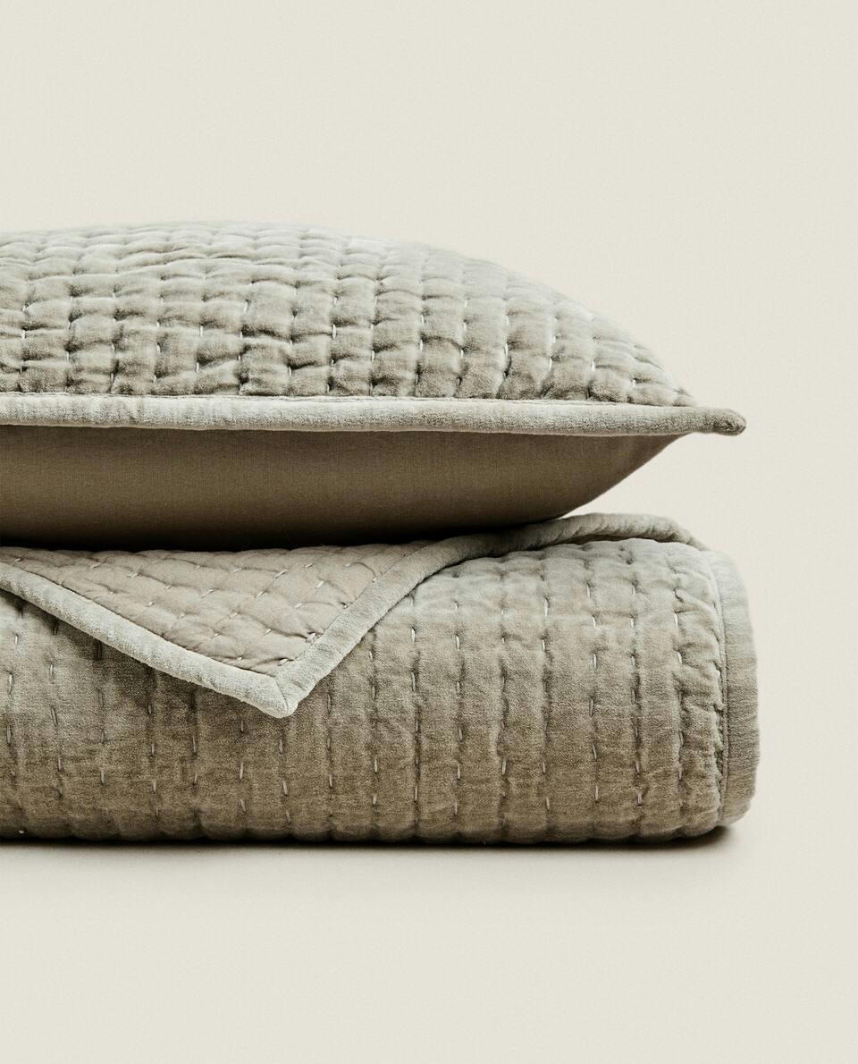 VELVET QUILT