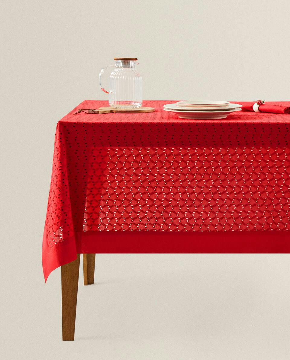 EMBROIDERED  CHRISTMAS TABLECLOTH