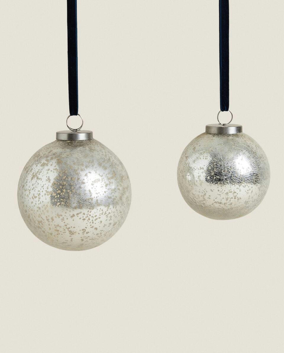 CHRISTMAS LIGHT  BAUBLE DECORATION