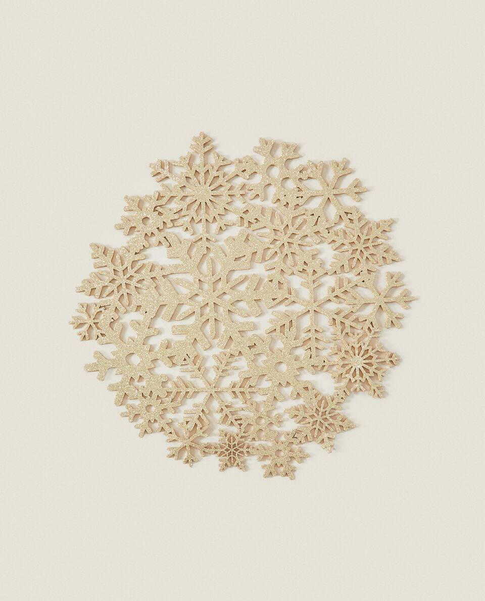 GLITTERY CHRISTMAS SNOWFLAKE PLACEMAT