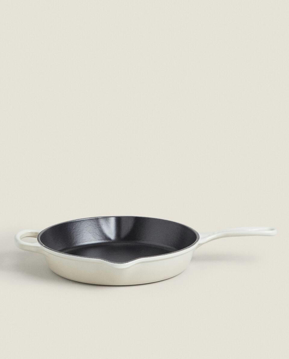 CAST FRYING PAN