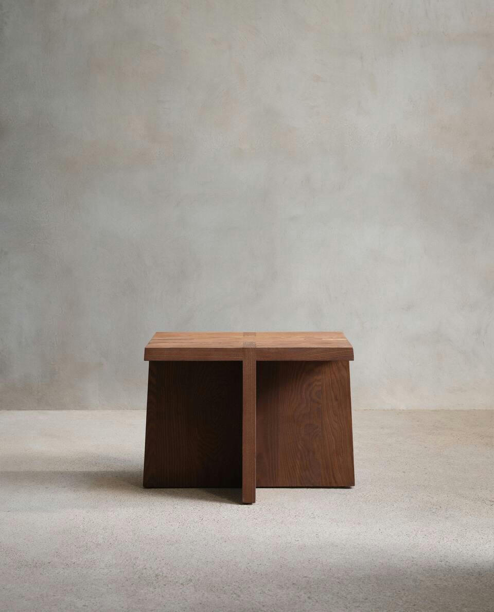 SIDE TABLE 01