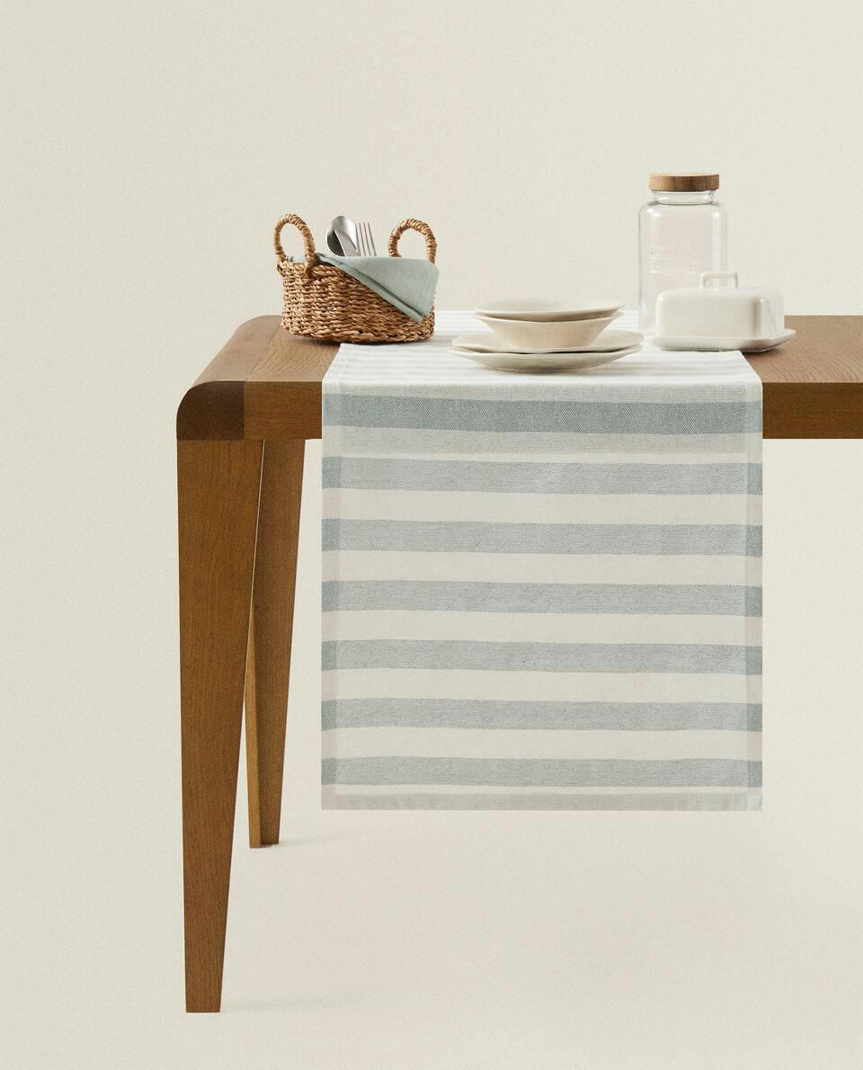 STRIPED  TABLE RUNNER