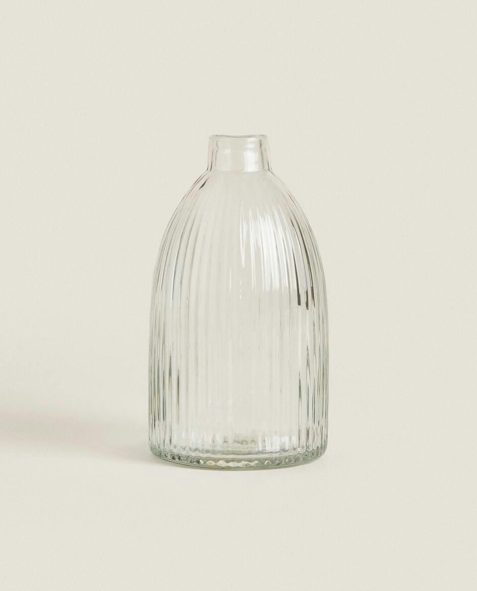 VASE WITH LINES