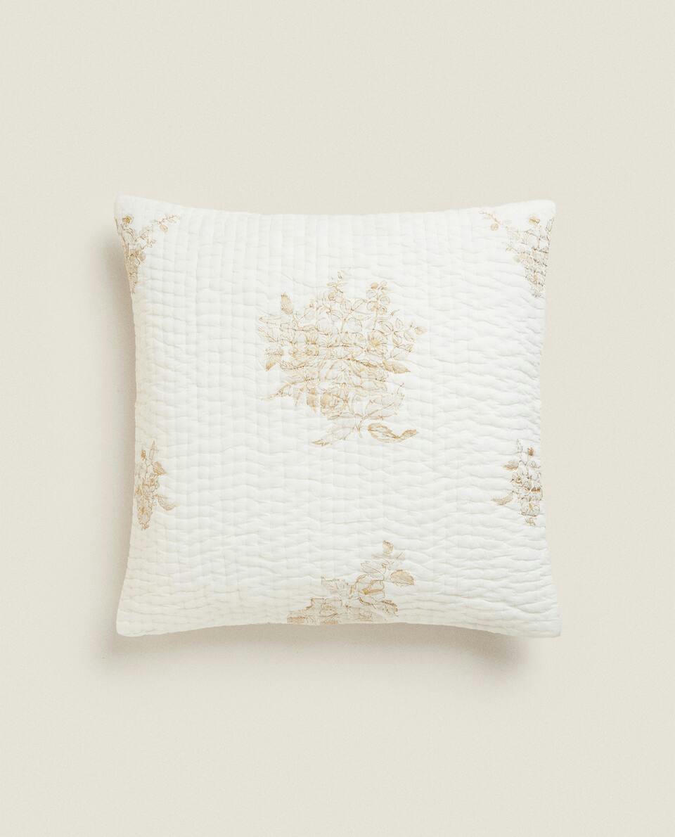 CHRISTMAS BOUQUET  CUSHION COVER