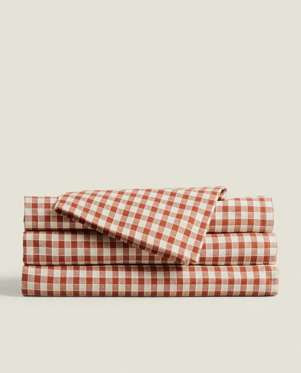 GINGHAM  TABLECLOTH