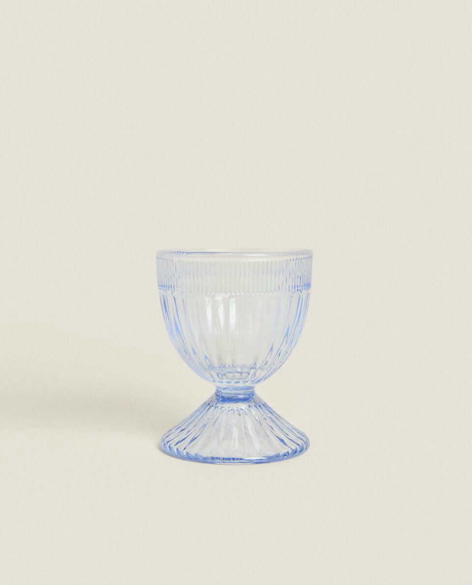 EGG CUP WITH RAISED DETAIL