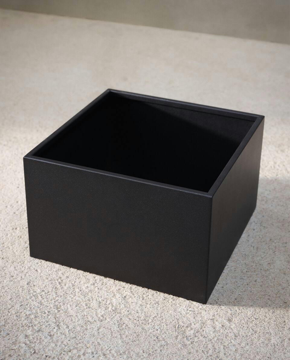 FURNITURE | ACCESSORIES 01