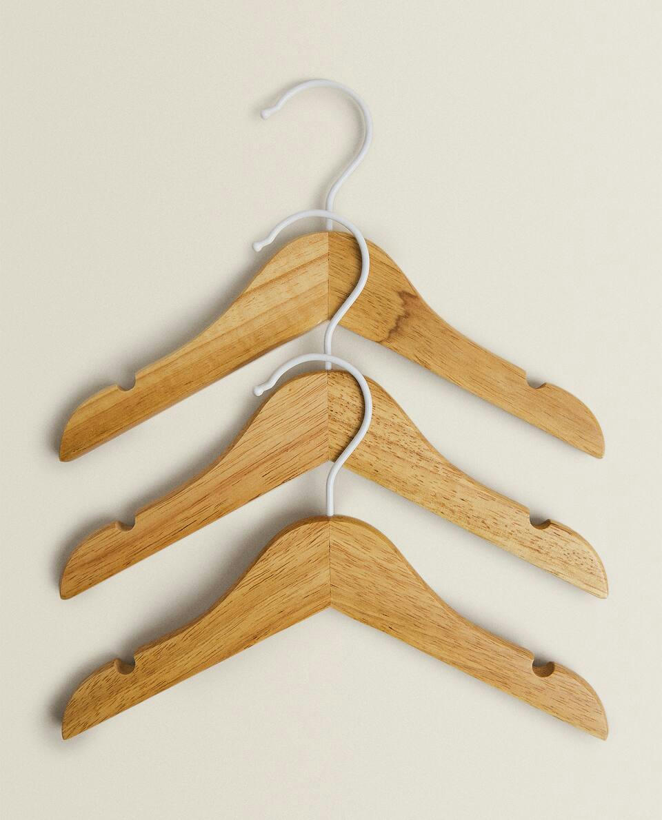 WOODEN BABY HANGER (PACK OF 3)
