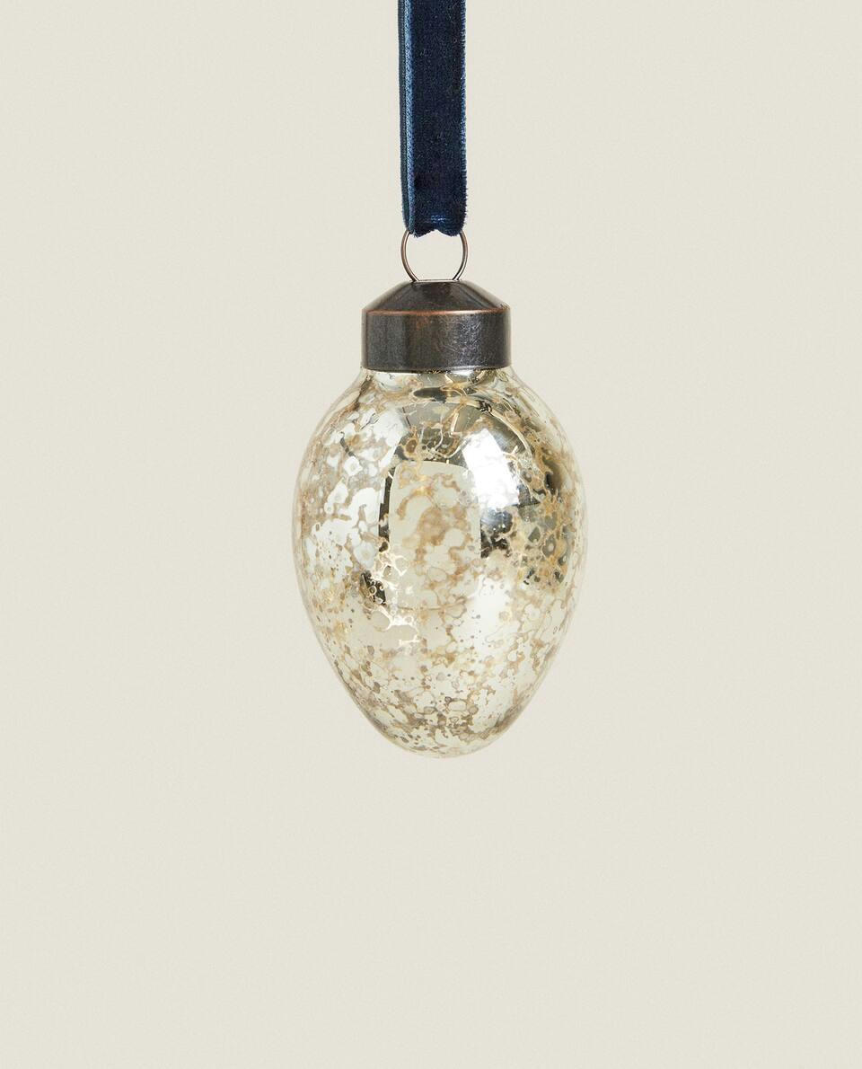SHINY  OVAL CHRISTMAS DECORATION