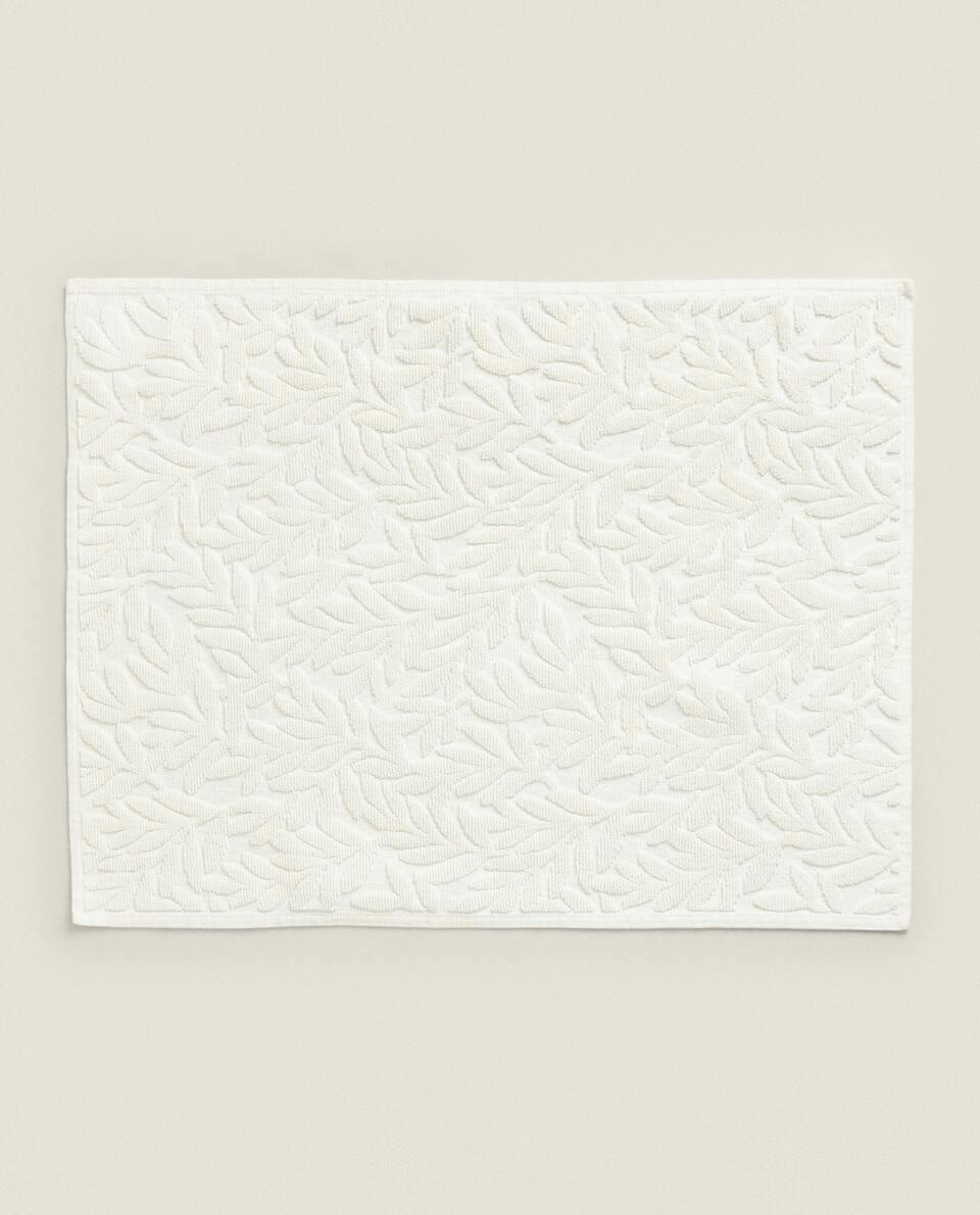 JACQUARD BATH MAT
