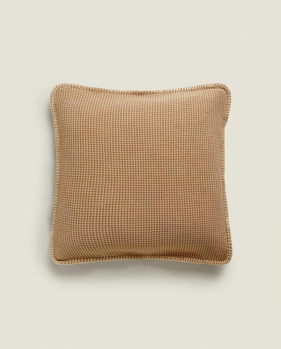 TEXTURED WAFFLE-KNIT CUSHION COVER