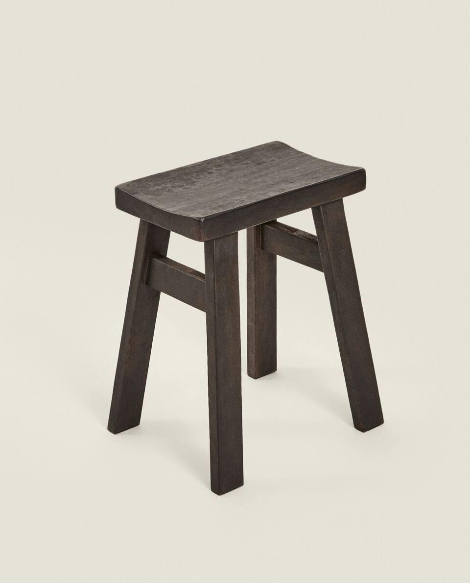 IRREGULAR TEXTURED LOW STOOL