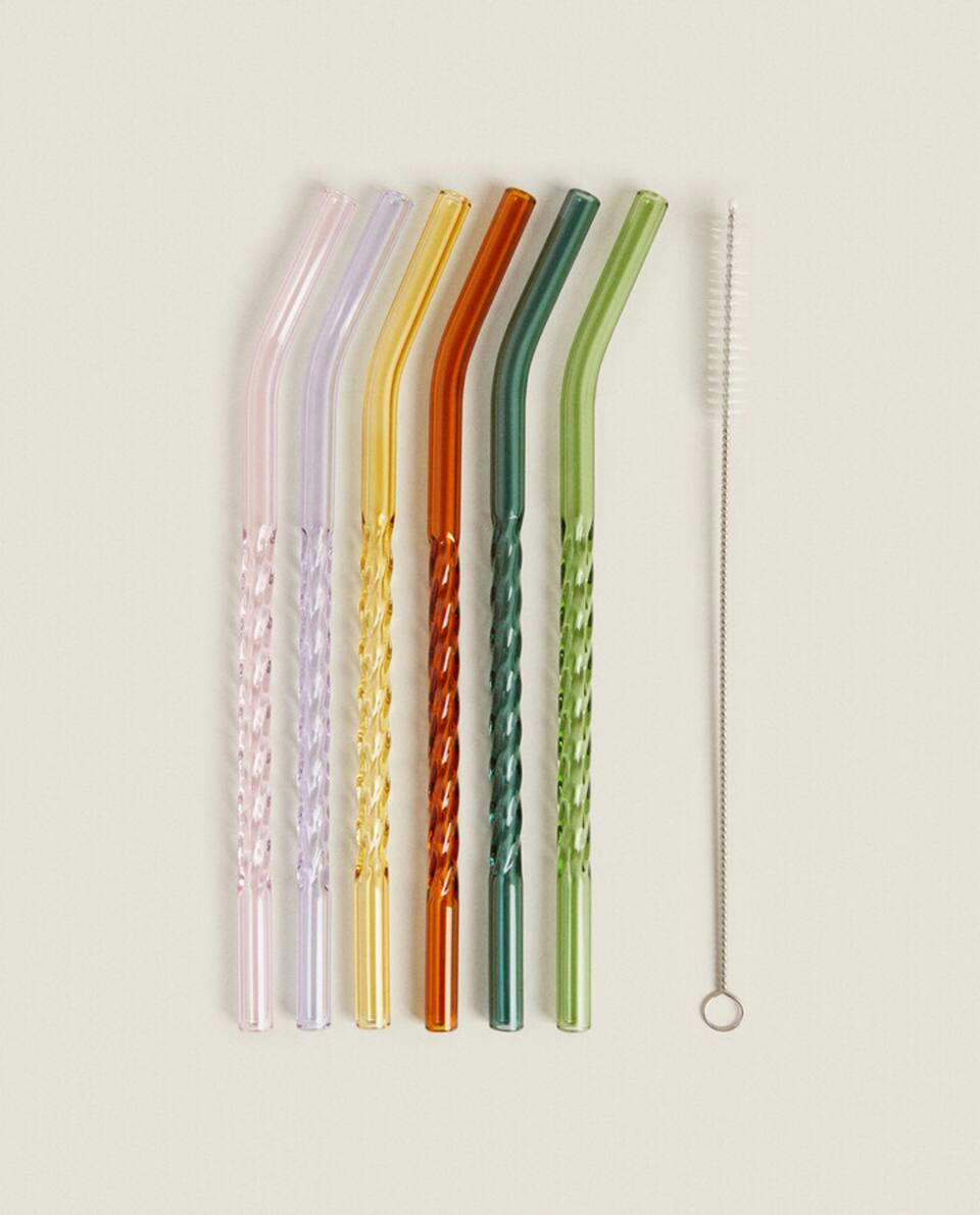 COLOURED   STRAWS