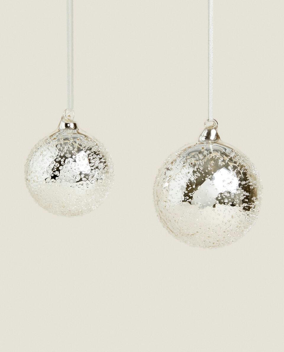 GLITTERY  CHRISTMAS BAUBLE DECORATION