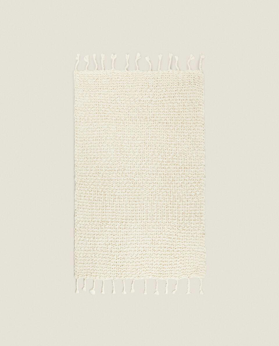 PLAIN CHUNKY KNIT BLANKET