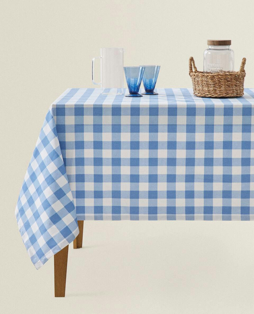 CHECKED TABLECLOTH