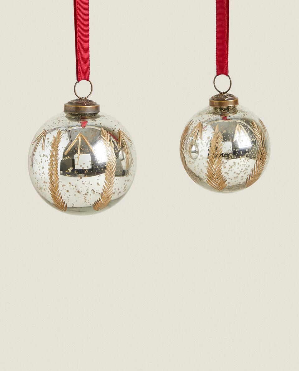 SHINY  CHRISTMAS BAUBLE DECORATION