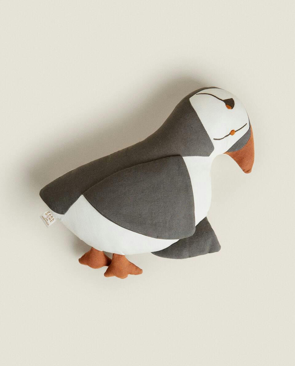 PUFFIN-SHAPED CUSHION