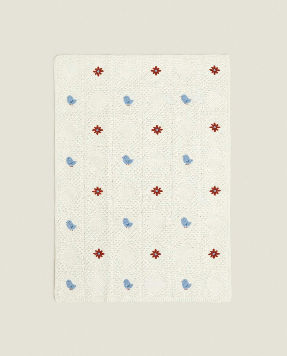 FLORAL CROCHET BLANKET