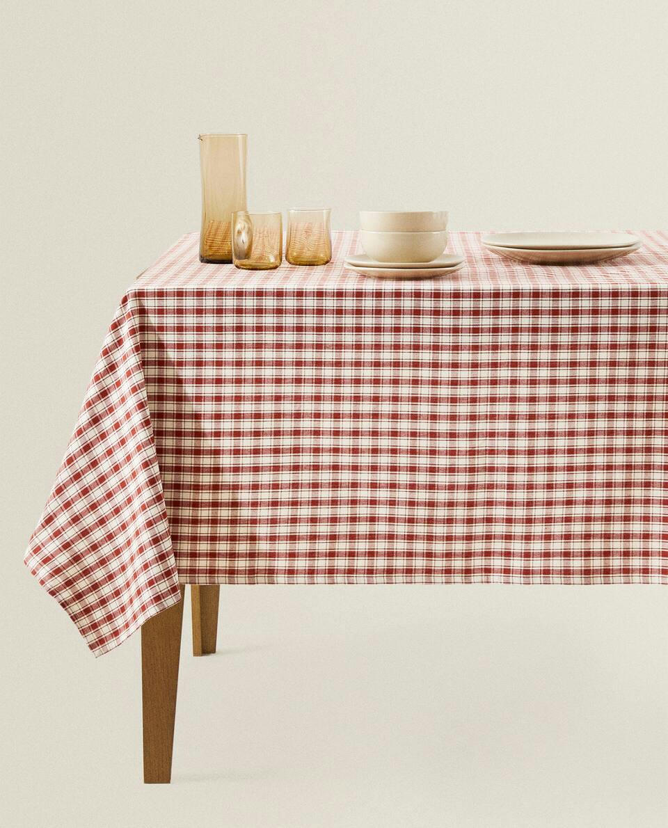 CHECK  TABLECLOTH