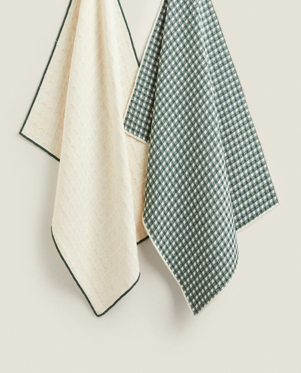 PACK OF WAFFLE  CHRISTMAS TEA TOWELS (PACK OF 2)