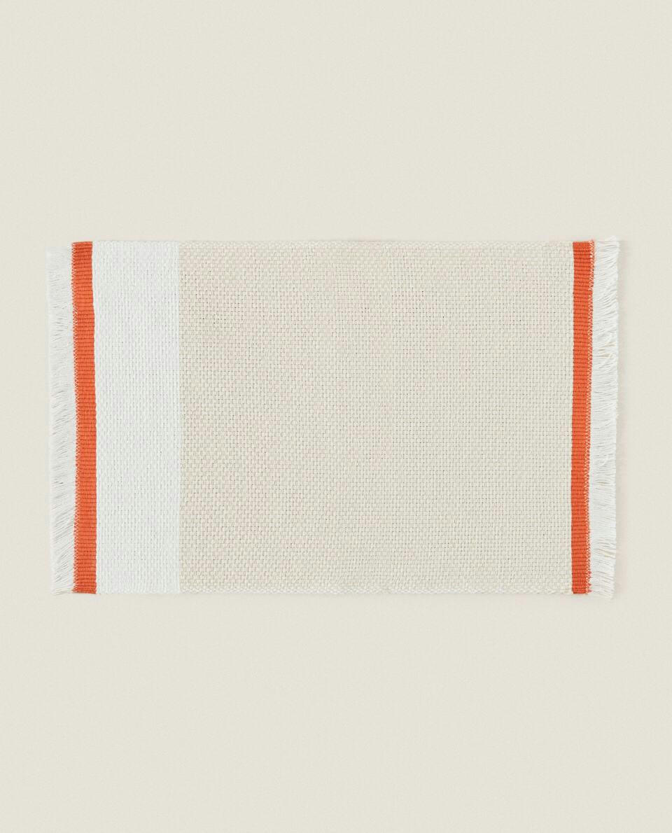 STRIPED  PLACEMAT