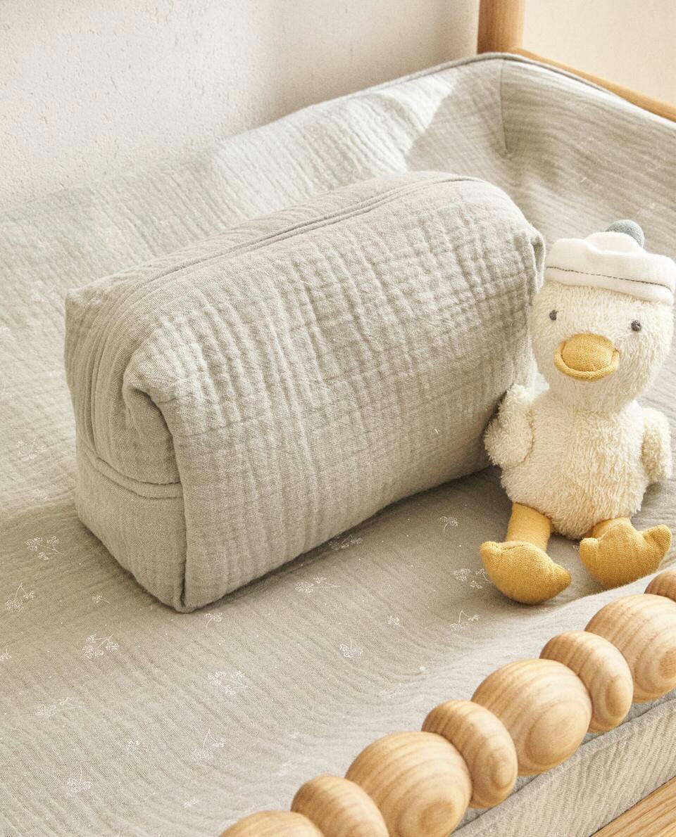 COTTON MUSLIN CLOVER TOILETRY BAG