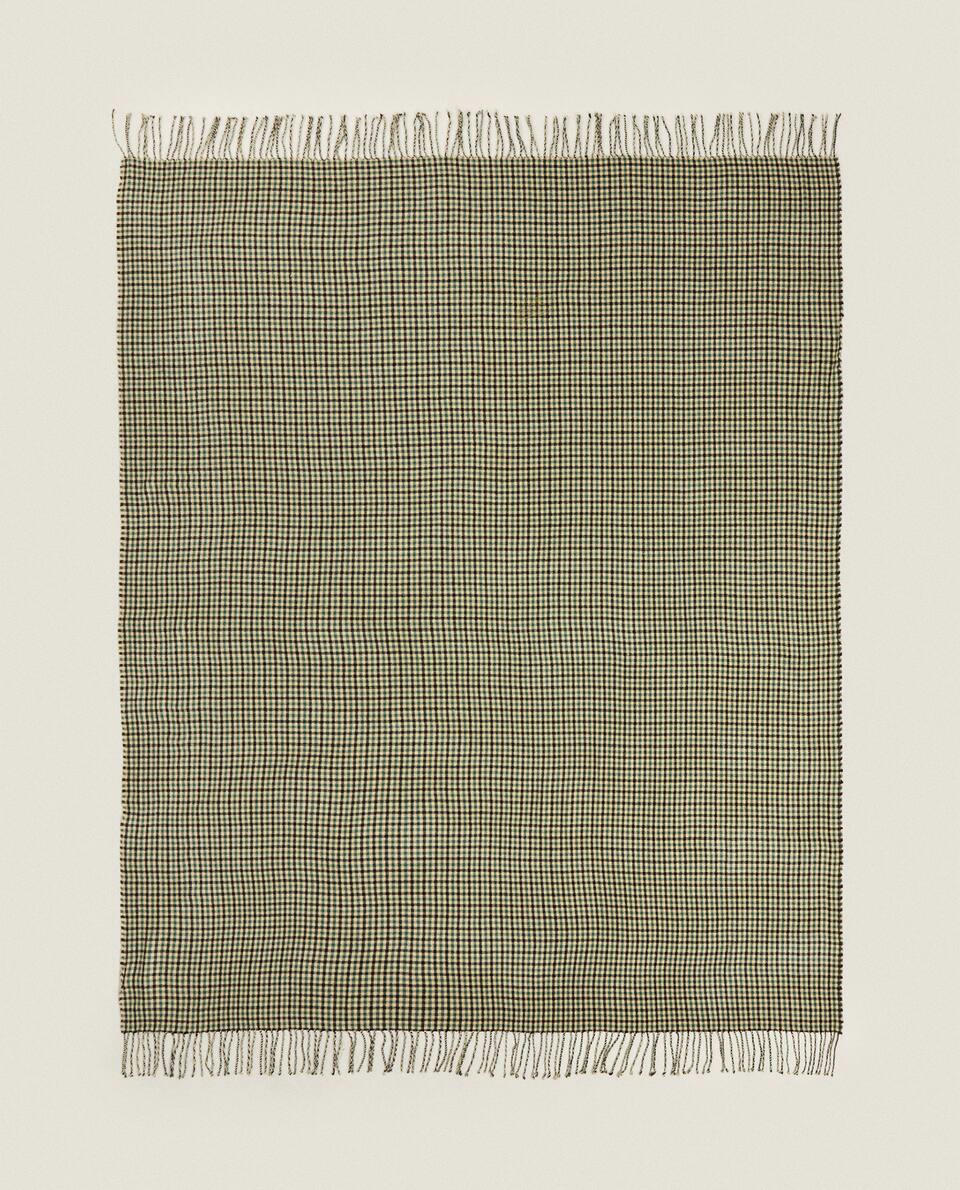 CHECKED BLANKET