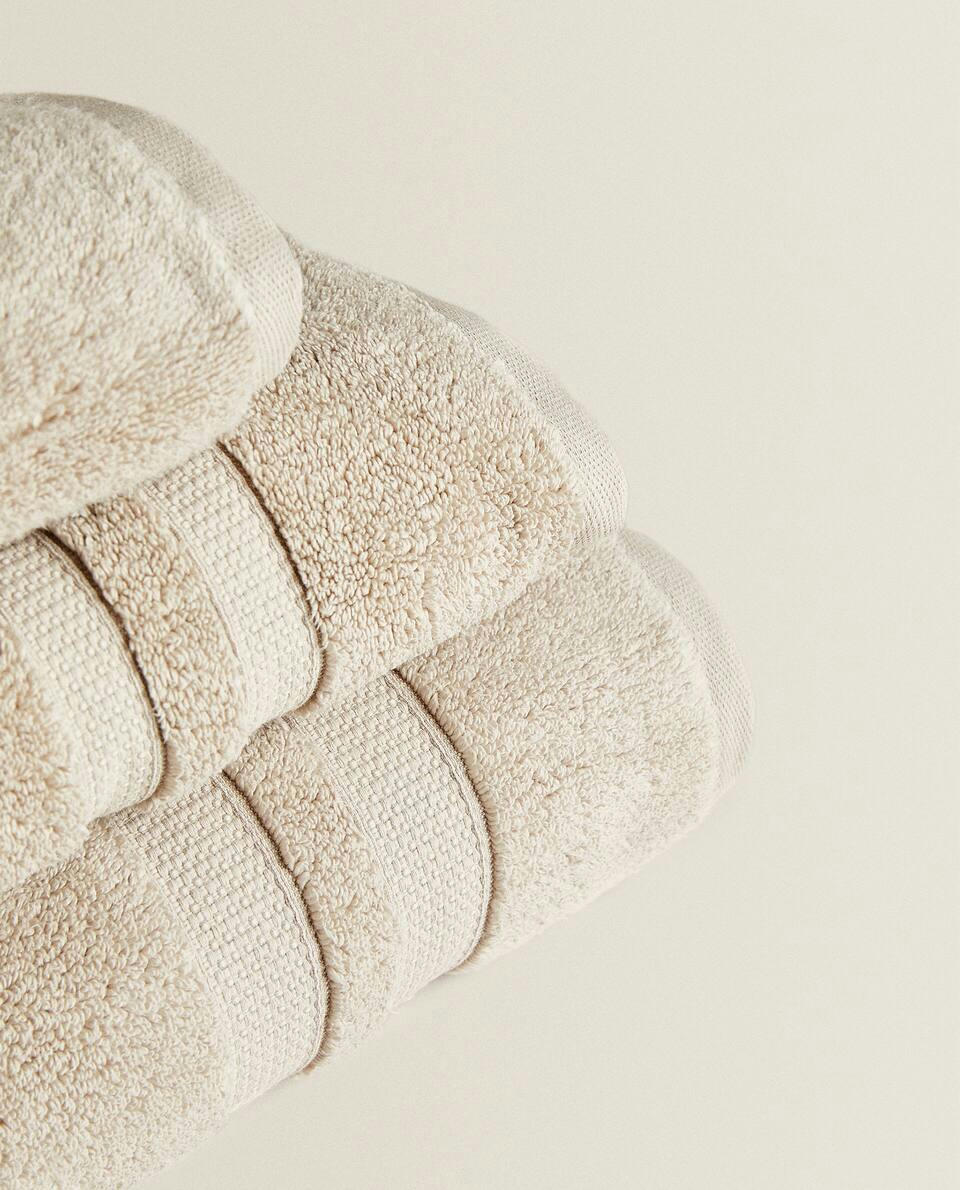 EXTRA SOFT TOWEL WITH DOUBLE BORDER