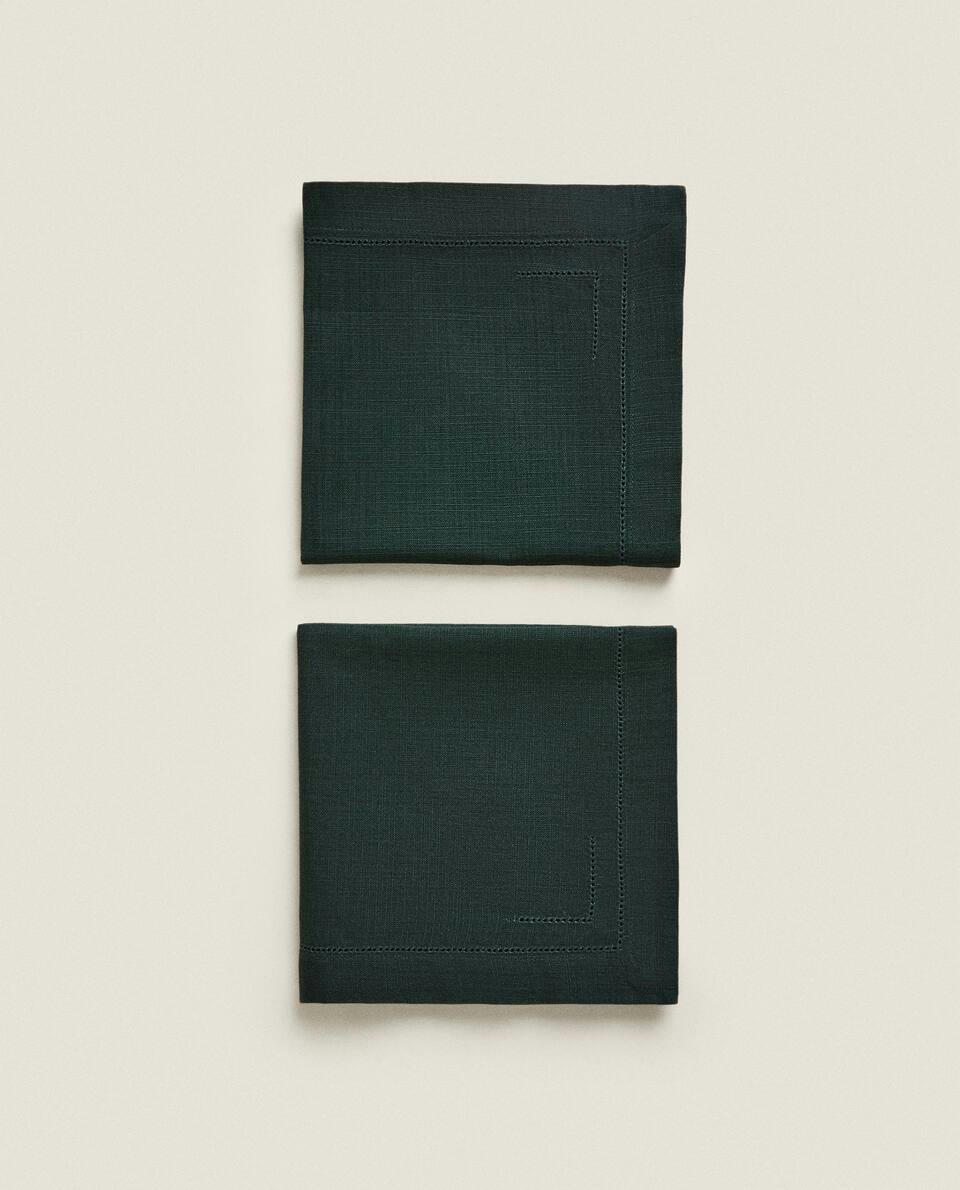 PACK OF HEMSTITCHED CHRISTMAS NAPKINS (PACK OF 2)