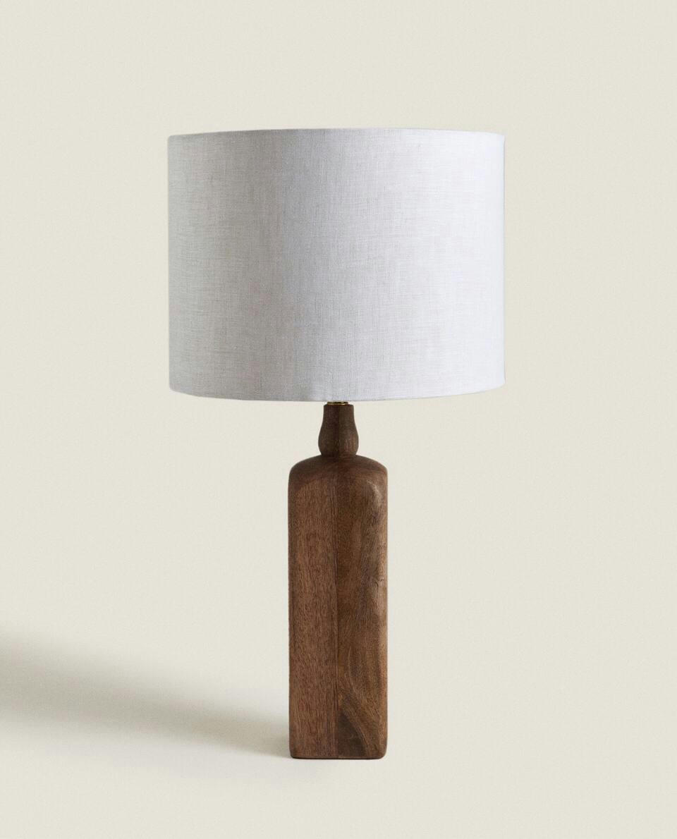 LAMP WITH WOODEN BASE