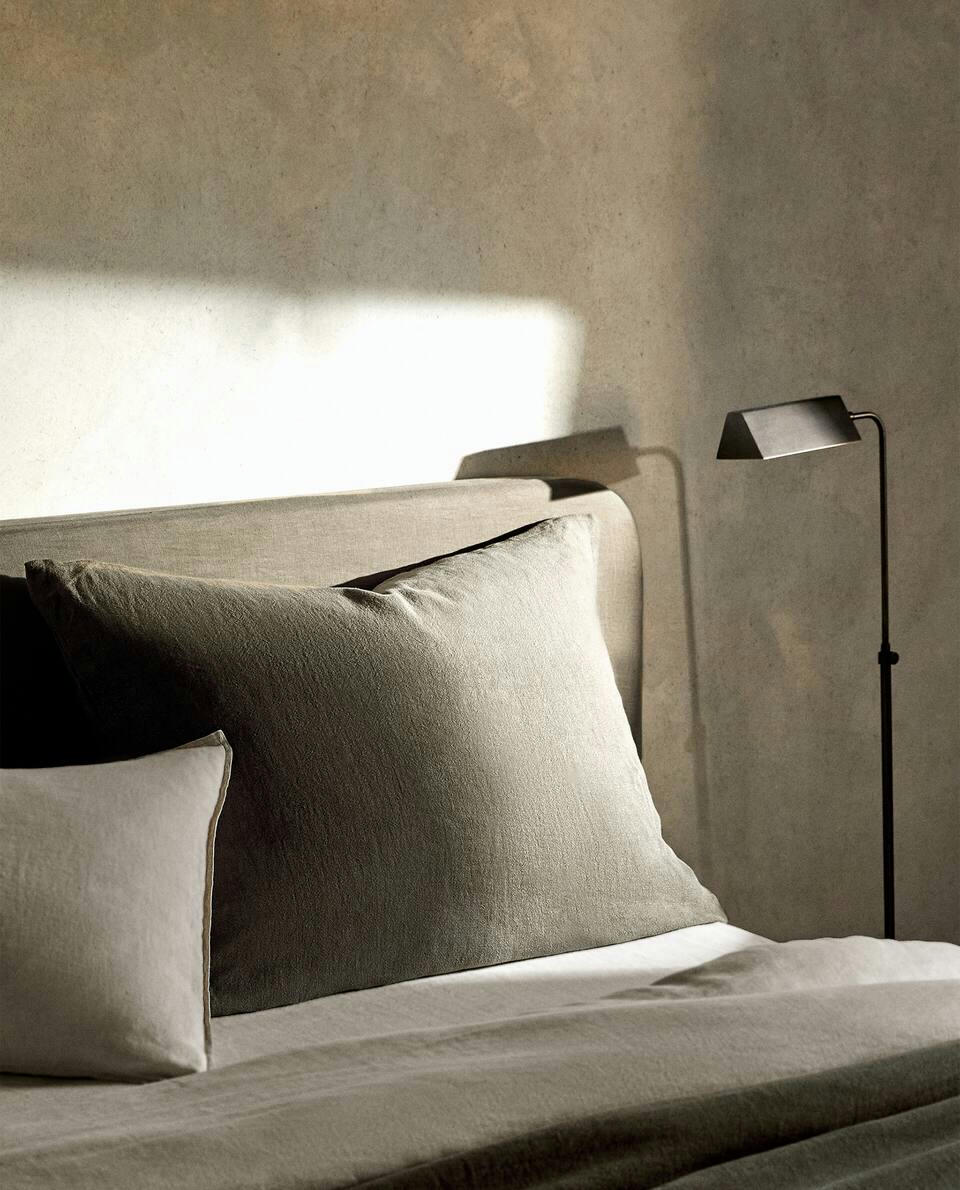 XXL LINEN CUSHION COVER