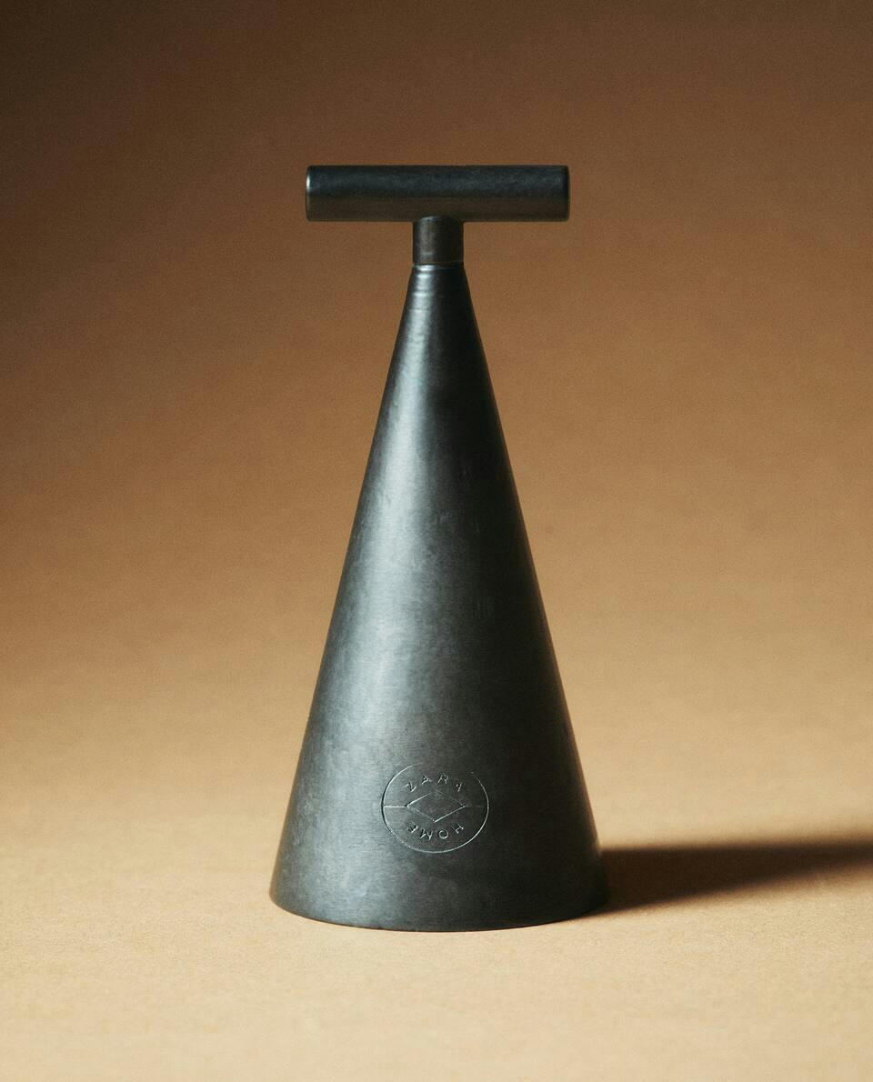 CONICAL CANDLE SNUFFER