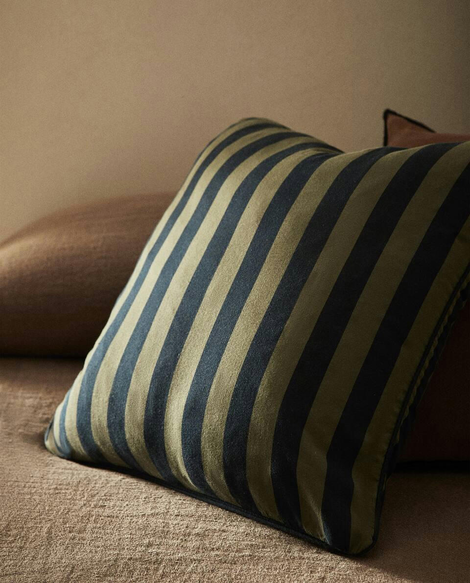 STRIPED CUSHION COVER