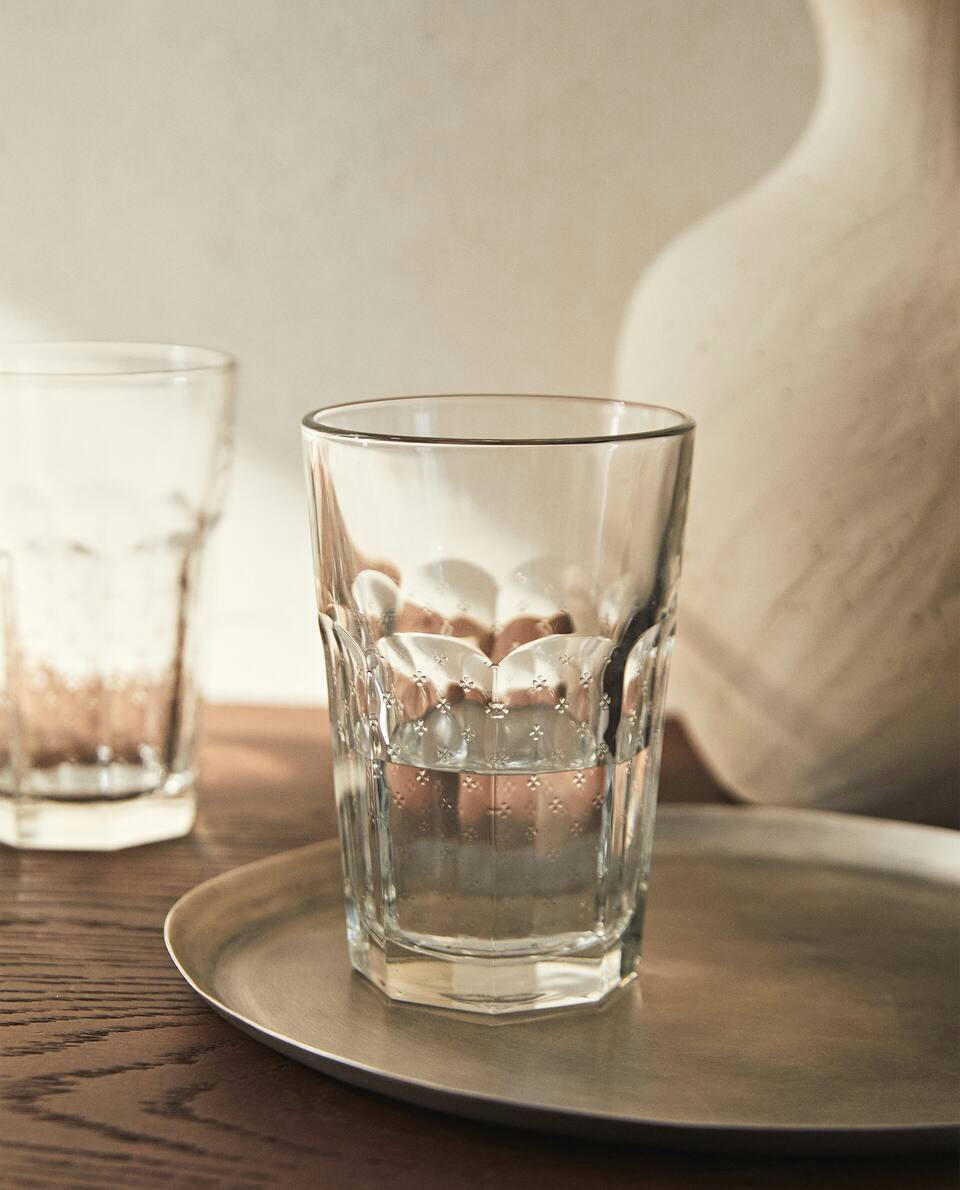 RAISED DESIGN GLASS TUMBLER