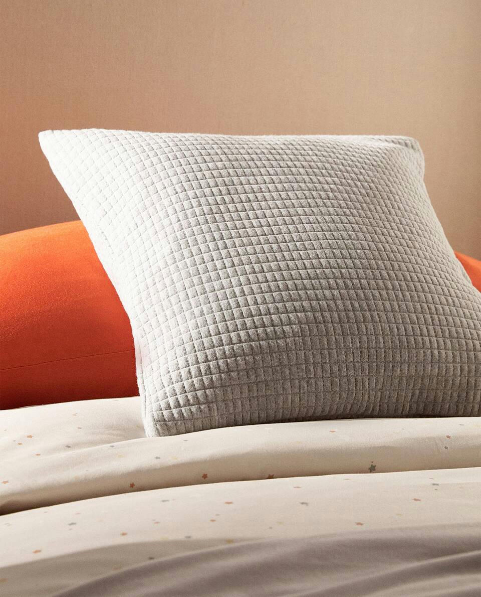 CHECKED JACQUARD CUSHION COVER