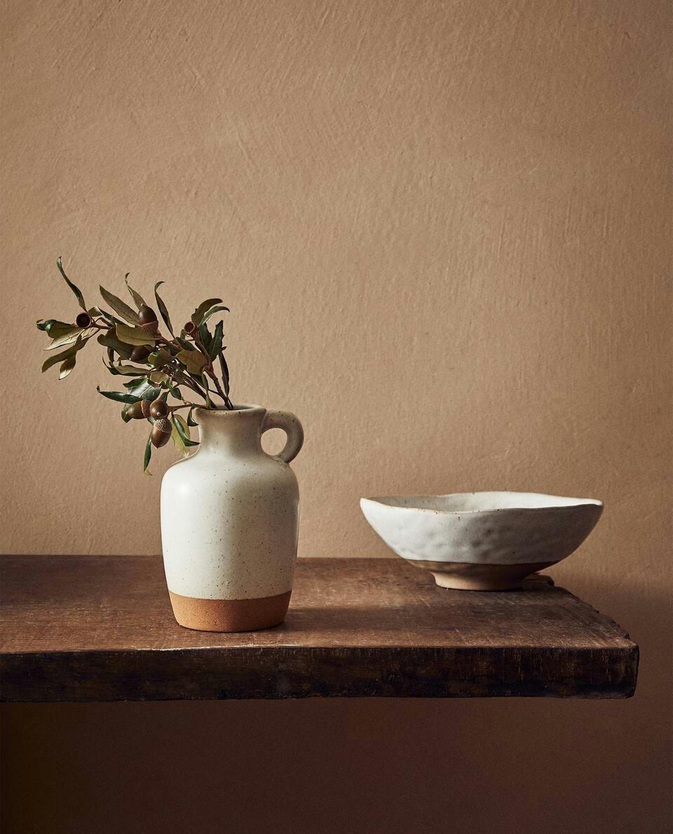 VASE WITH RAISED DESIGN