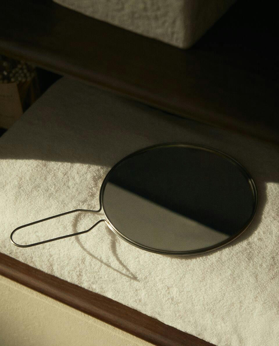HAND-HELD MIRROR WITH STEEL FRAME
