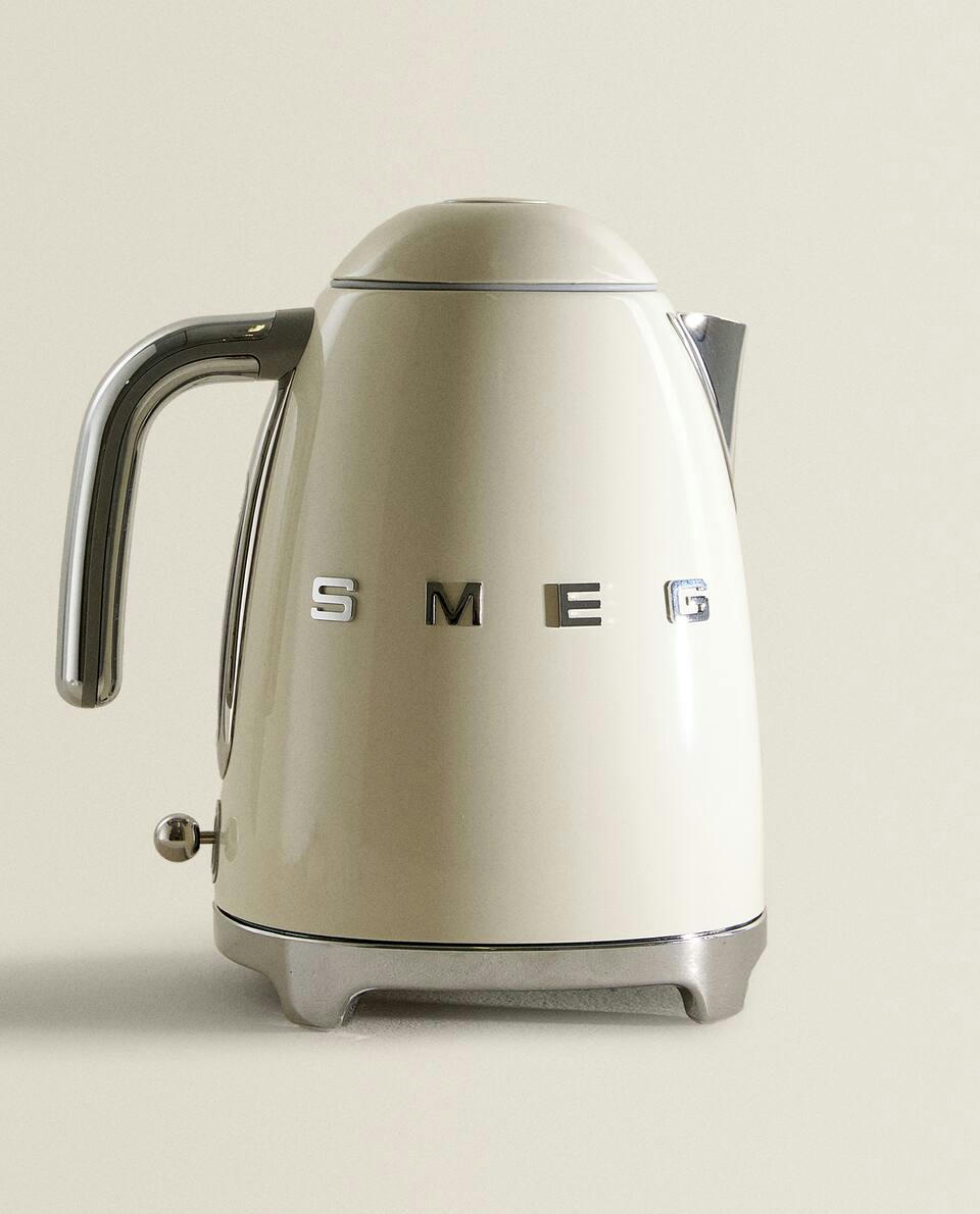 SMEG KETTLE