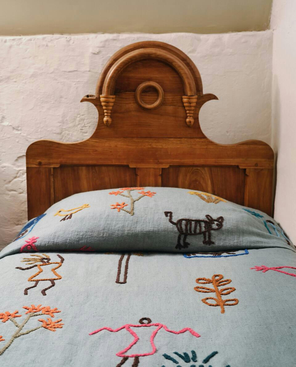 EMBROIDERED LINEN COTTON BLANKET