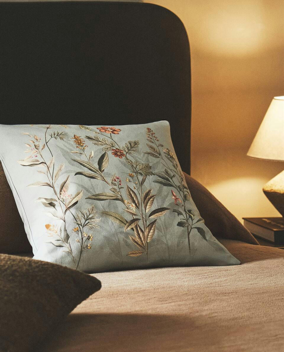 FLORAL PRINT CUSHION COVER