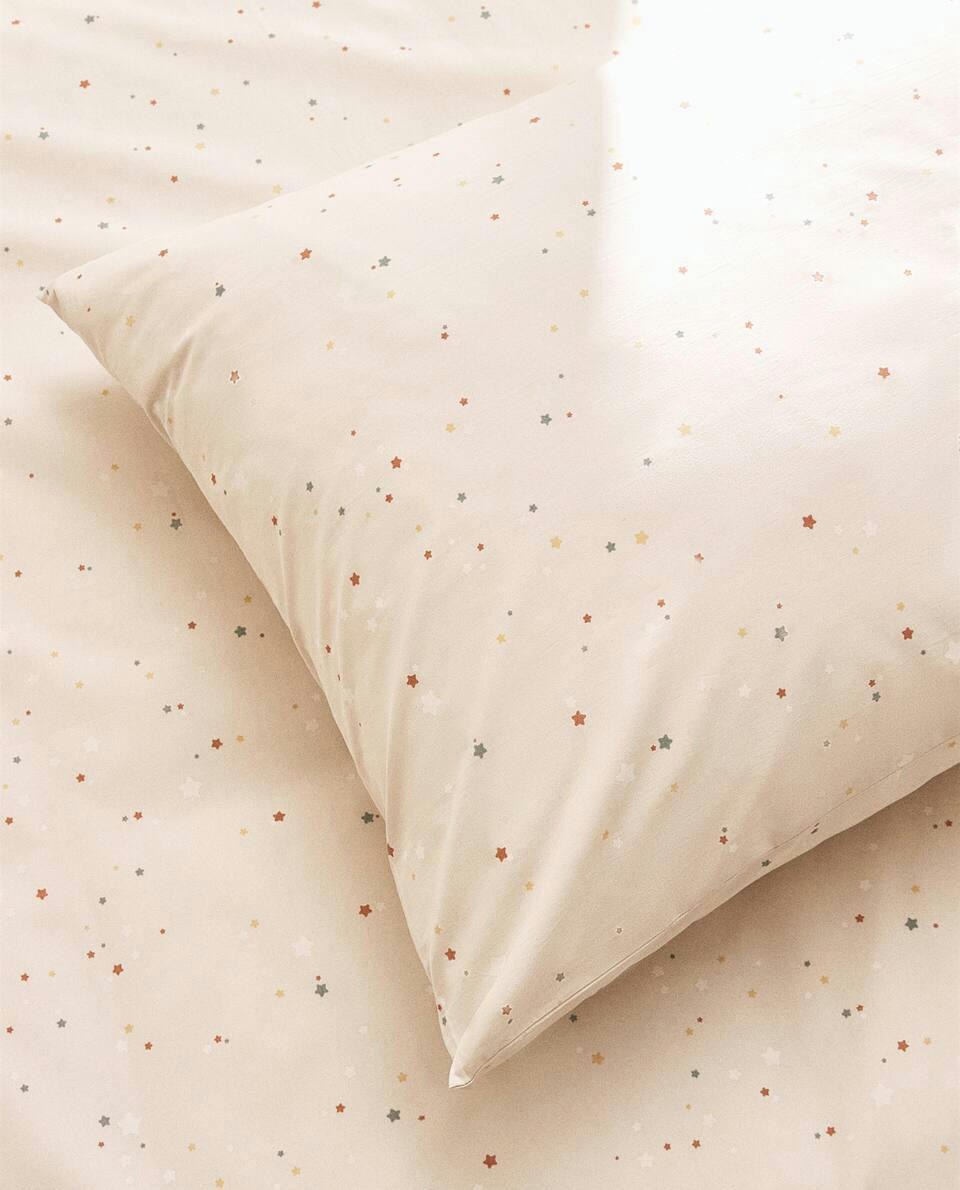 STAR PRINT PILLOWCASE