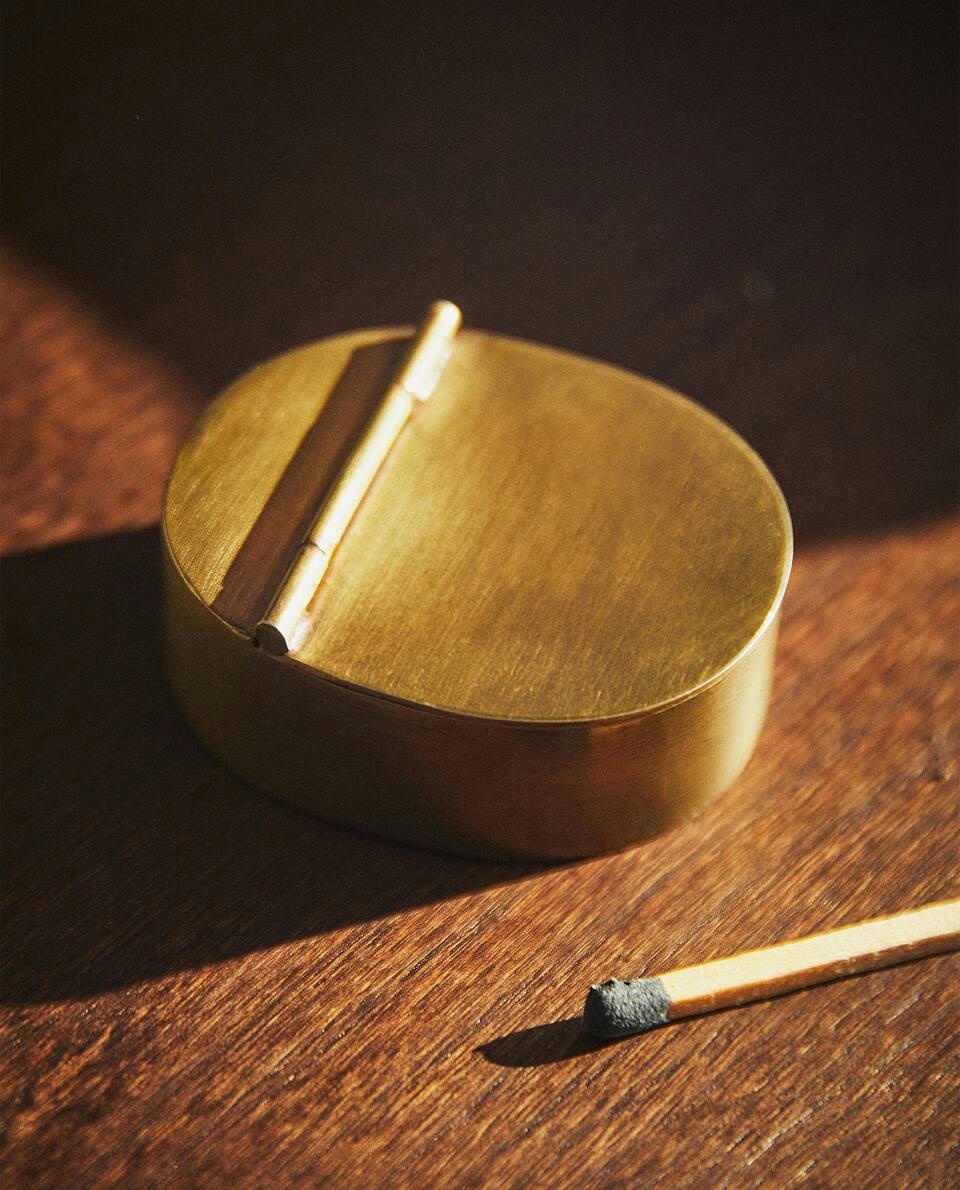 METAL ASHTRAY WITH LID